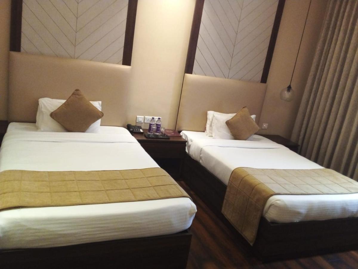 Hotel The Vilana A Unit Of Jg Developers ริชิเคช ภายนอก รูปภาพ
